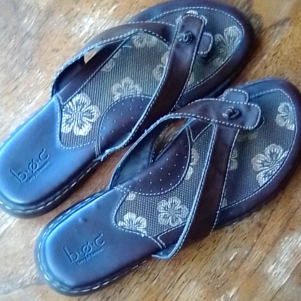 Born Concepts Brown Comfort Thong Sandals!!!!